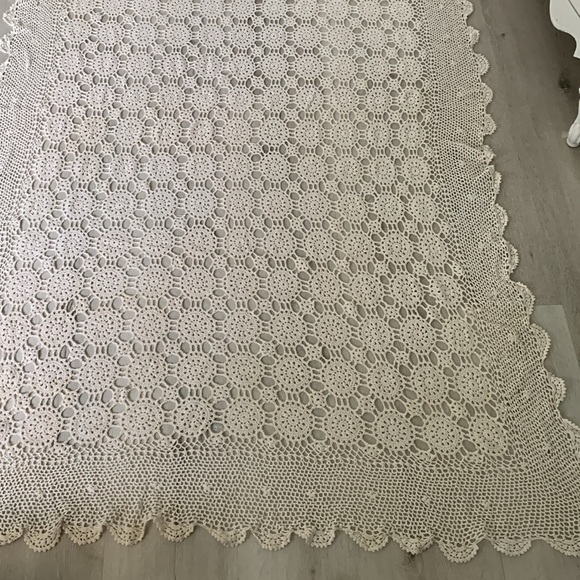 Vintage Hand Crochet Lace Bedspread Coverlet Afghan table cover blanket‎ cream - Picture 3 of 16
